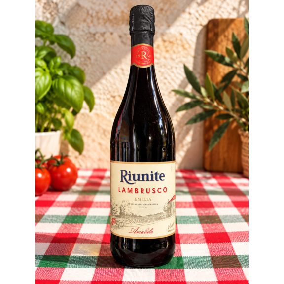 Riunite Lambrusco Emilia IGT Amabile – Olasz édes, gyöngyöző vörösbor, 750 ml Riunite Lambrusco Emilia IGT Amabile – Olasz édes, gyöngyöző vörösbor, 750 ml